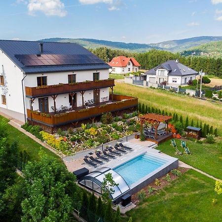 Apartamenty Black Lion Pcim Exteriér fotografie