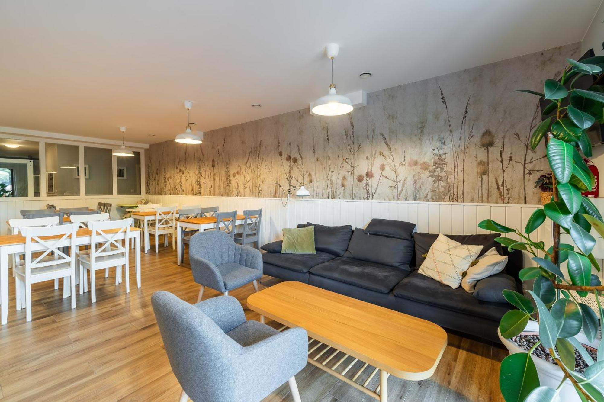 Apartamenty Black Lion Pcim Exteriér fotografie