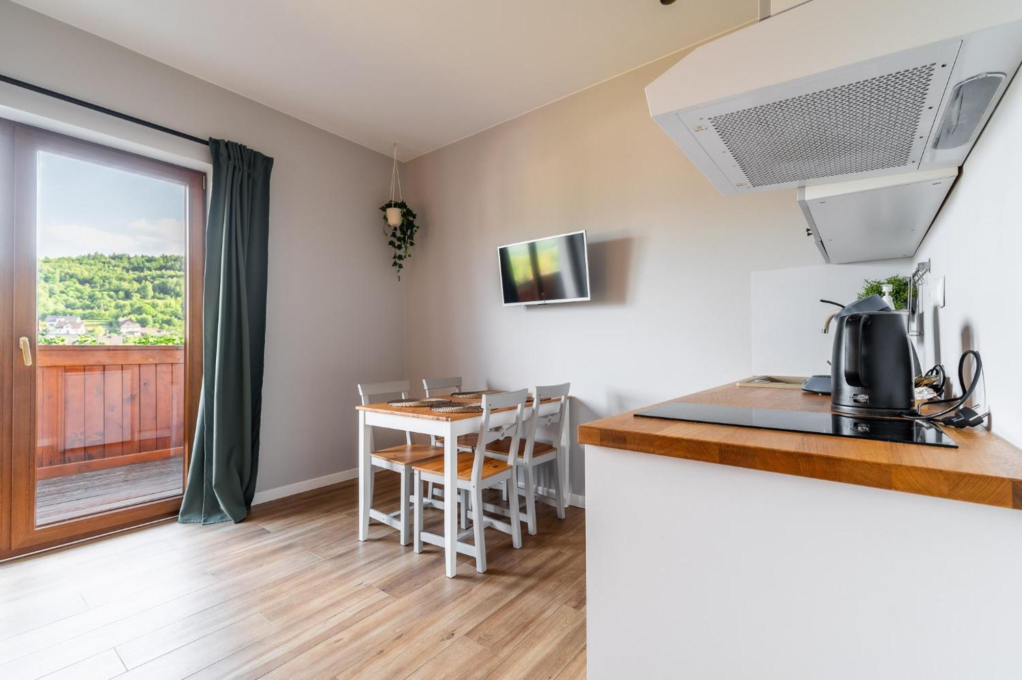 Apartamenty Black Lion Pcim Exteriér fotografie
