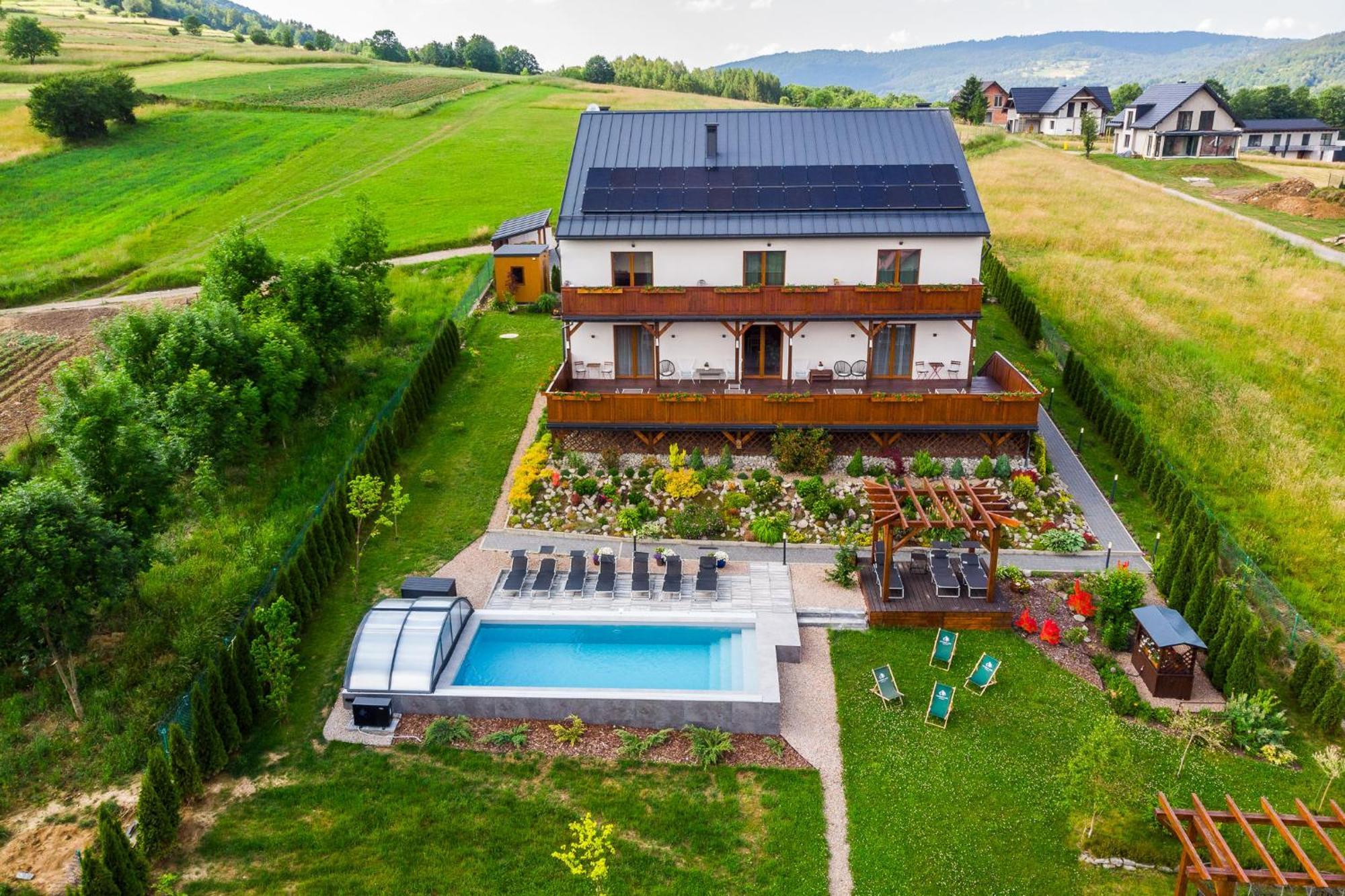 Apartamenty Black Lion Pcim Exteriér fotografie