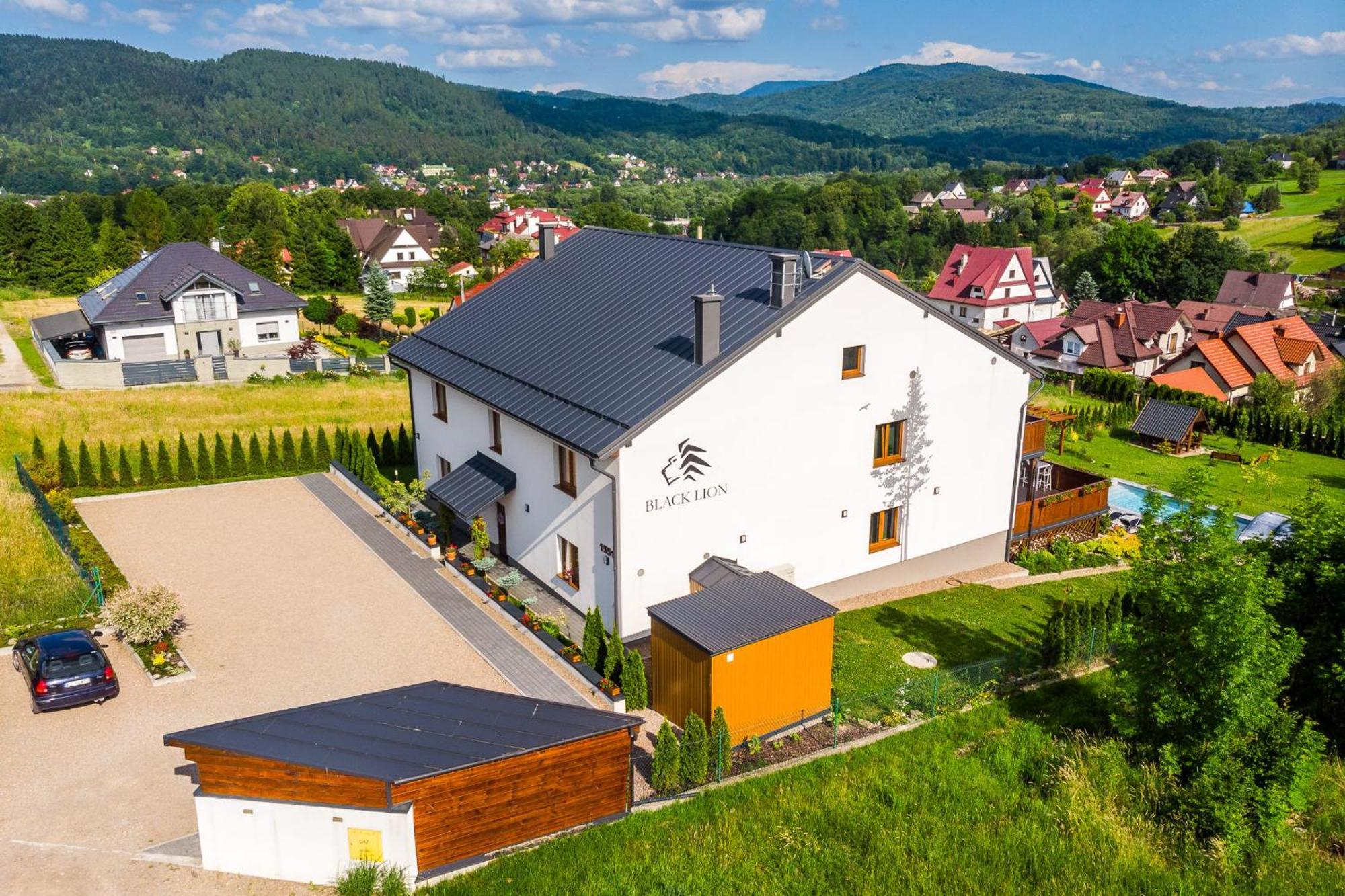 Apartamenty Black Lion Pcim Exteriér fotografie